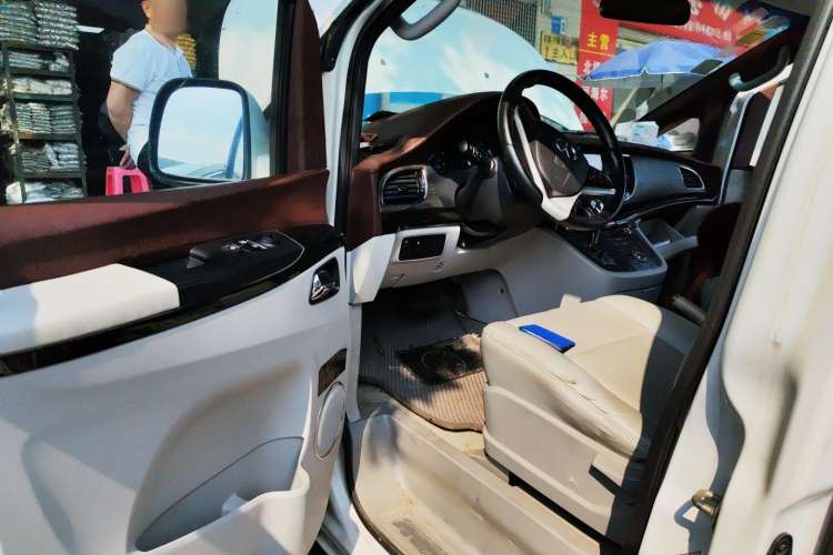 Used JAC Refine M5 2013 2.0T Gasoline Automatic Business Edition