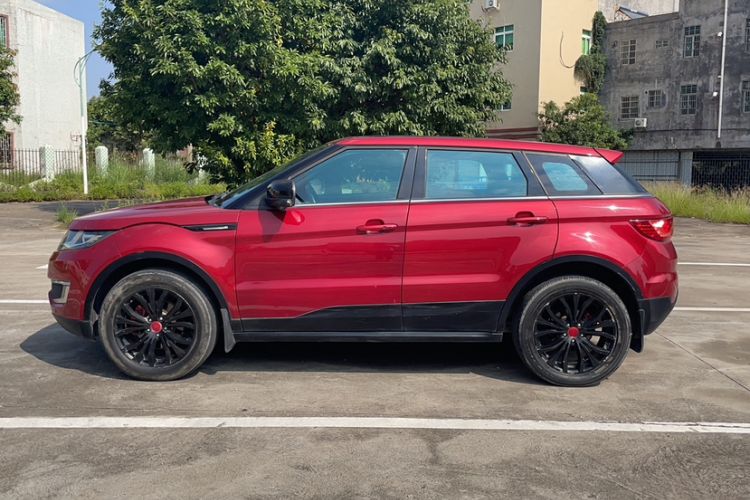 Used Land X7 2015 2.0T Panoramic Prestige Edition
