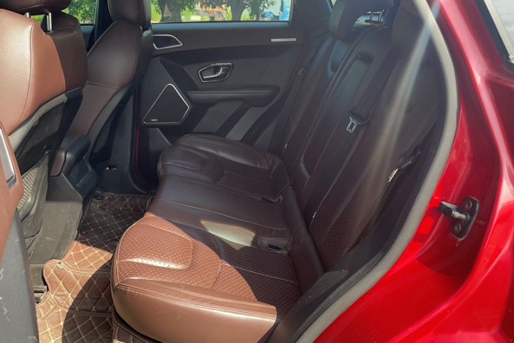 Used Land X7 2015 2.0T Panoramic Prestige Edition
