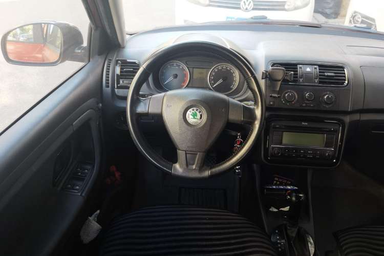 Used Skoda Fabia 2009 1.6L Automatic Crystal Edition
