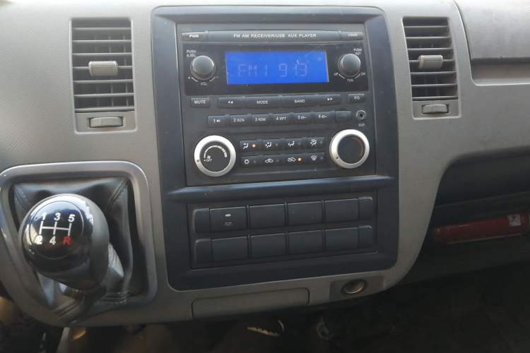 Used Foton Scenic G7 2017 2.0L Long-Wheelbase Commercial Van High Roof 2 Seats 4Q20M