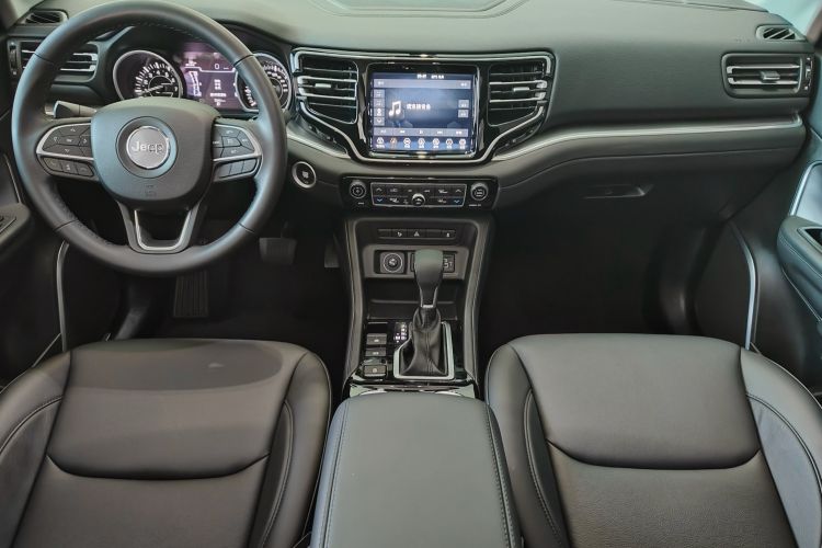 Used Jeep Grand Commander 2022 2.0T Two-Wheel Drive Luxury Version
