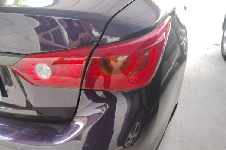 Used Infiniti Q50 2014 3.7L Luxury Sport Edition