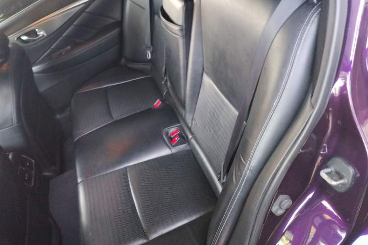 Used Infiniti Q50 2014 3.7L Luxury Sport Edition