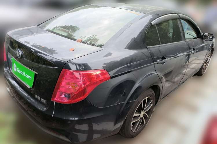 Used Bestune B50 2013 1.6L automatic luxury version
