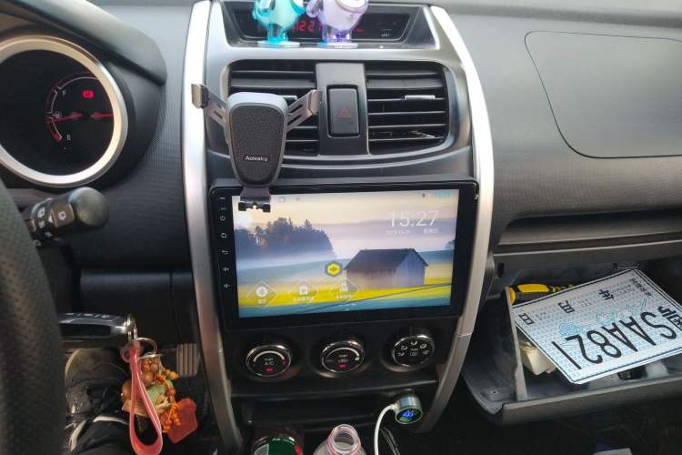 Used Changan CX20 2014 1.4L IMT Sunroof Navigation Version China IV Standard
