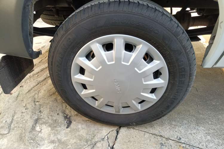 Used JMC Transit 2019 2.8T Commercial Version Short Wheelbase Low Roof 6-Seater China VI Emission Standard JX493