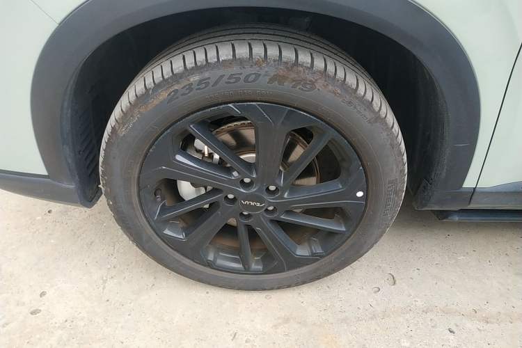 Used Dongfeng Aeolus Huge 2022 Mach Dual-Motor 1.5T MHD Dare-to-Dream Edition
