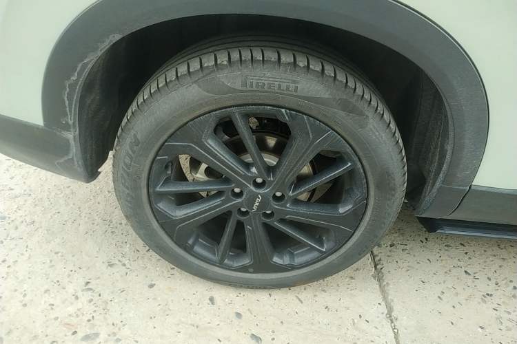 Used Dongfeng Aeolus Huge 2022 Mach Dual-Motor 1.5T MHD Dare-to-Dream Edition
