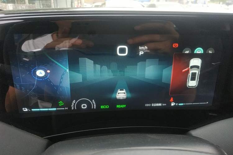 Used Dongfeng Aeolus Huge 2022 Mach Dual-Motor 1.5T MHD Dare-to-Dream Edition
