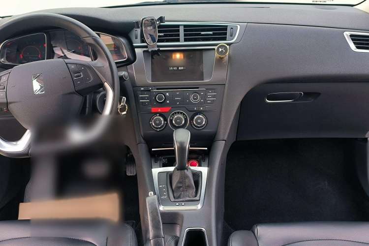 Used DS 5LS 2016 1.6T Style Edition THP160