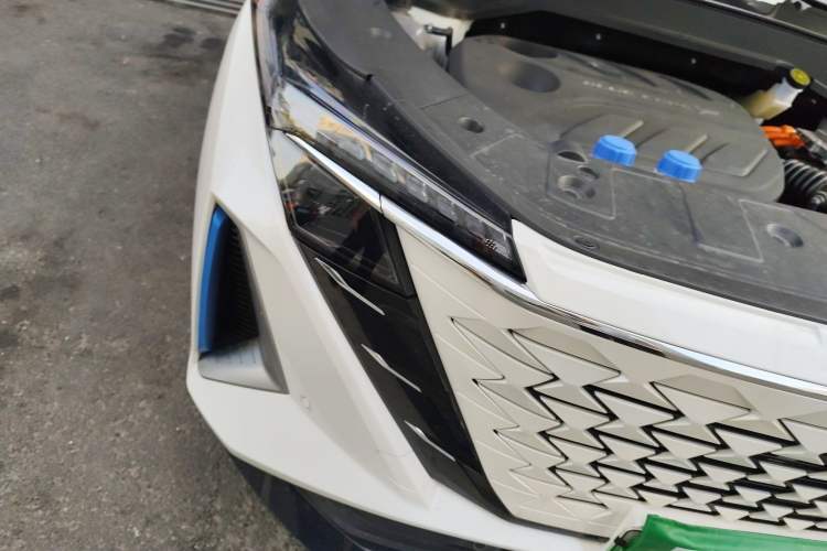 Used Oshan Z6 New Energy 2023 ZhiDian iDD 150KM Flagship PLUS Smart Parking Edition