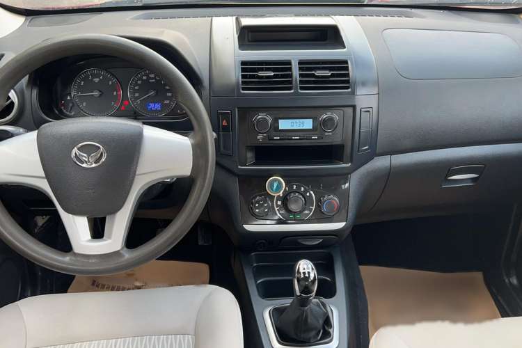 Used HYOSOW H2 2016 H2E 1.5L Fashion Model BJ415B
