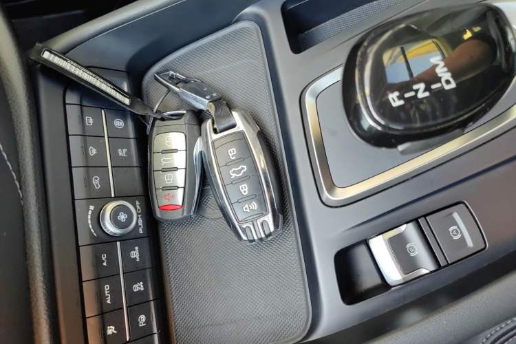 Used Haval F7 2020 2.0T Two-Wheel Drive i-Van