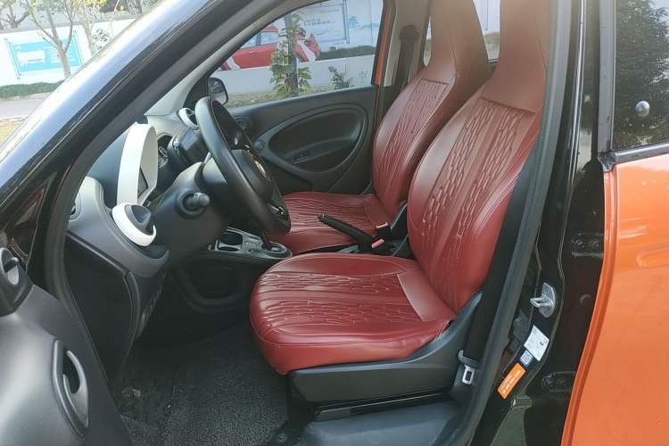 Used smart forfour 2016 1.0L 52 kW Dynamic Edition