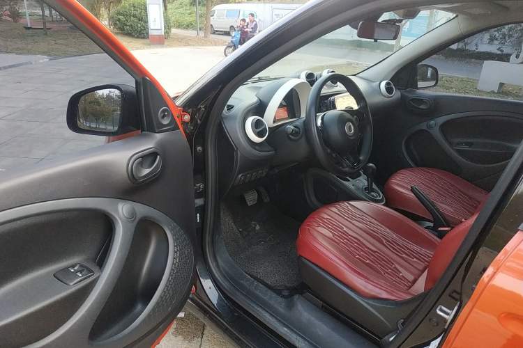 Used smart forfour 2016 1.0L 52 kW Dynamic Edition