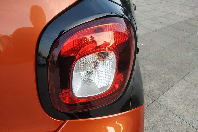 Used smart forfour 2016 1.0L 52 kW Dynamic Edition