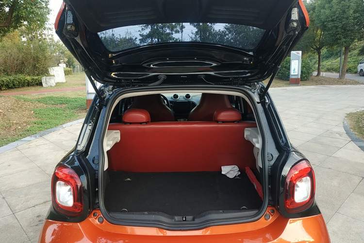 Used smart forfour 2016 1.0L 52 kW Dynamic Edition