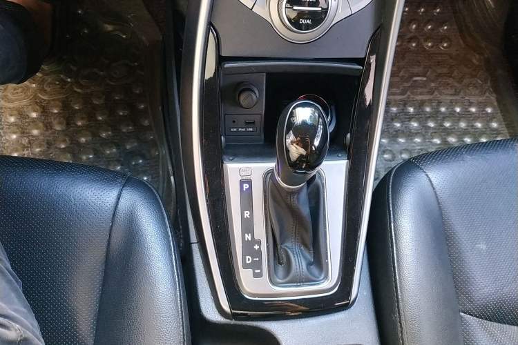 Used Hyundai Elantra (5th Generation / Langdong) 2015 1.6L Automatic Luxury Model