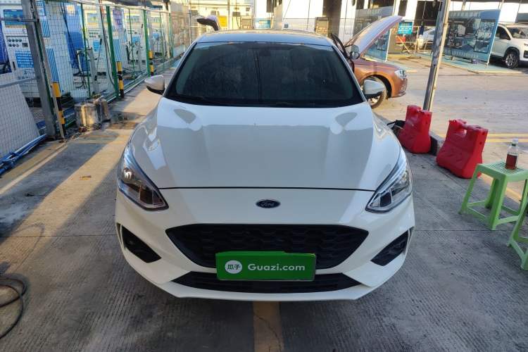 Used Ford Focus 2020 Sedan EcoBoost 180 Automatic Trend Edition
