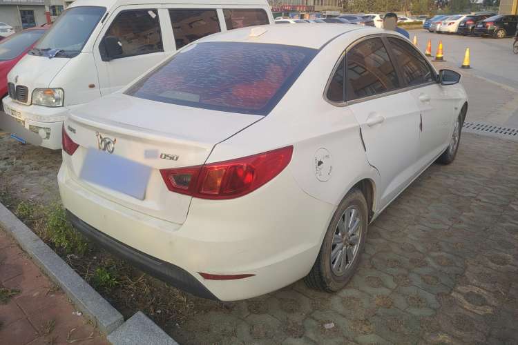 Used BAIC Senova D50 2014 1.5L manual standard version
