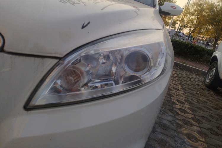 Used BAIC Senova D50 2014 1.5L manual standard version
