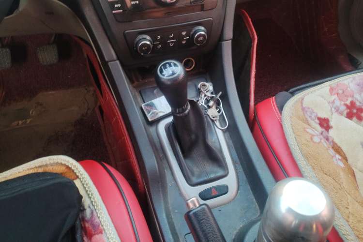 Used BAIC Senova D50 2014 1.5L manual standard version
