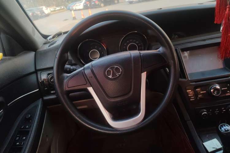 Used BAIC Senova D50 2014 1.5L manual standard version
