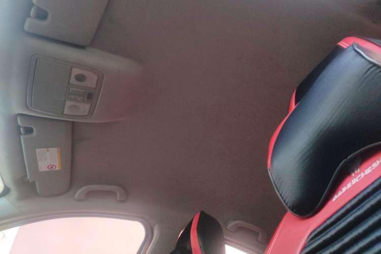 Used BAIC Senova D50 2014 1.5L manual standard version
