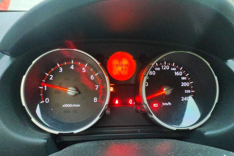 Used Nissan Qashqai 2010 20X LE CVT 2WD Odometer Close Up