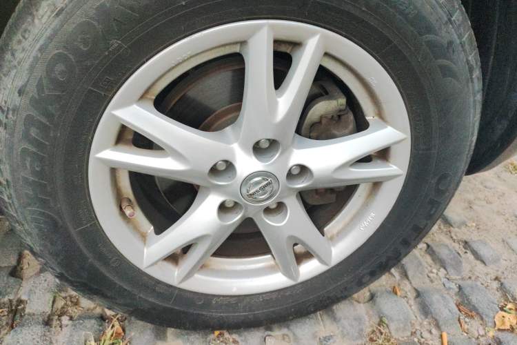 Used Nissan Qashqai 2010 20X LE CVT 2WD Right Front Wheel Hub