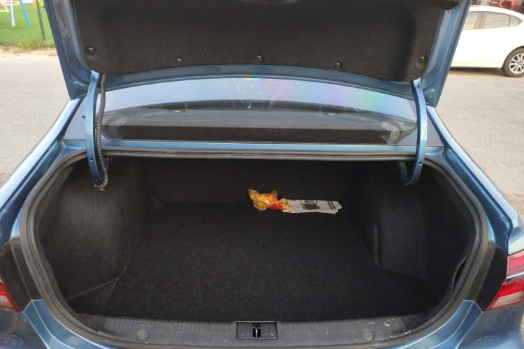 Used Roewe i6 2018 20T Automatic Flagship Edition