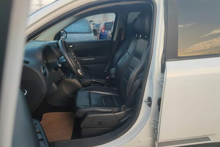 Used Jeep Compass 2013 2.4L four-wheel drive luxury version