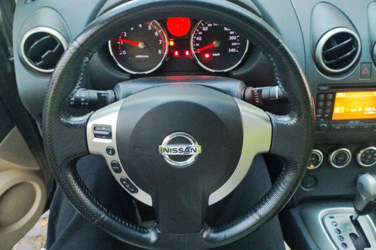 Used Nissan Qashqai 2010 20X LE CVT 2WD Steering Wheel