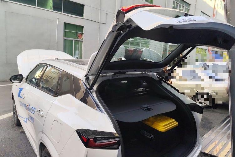 Used Oshan Z6 New Energy 2023 ZhiDian iDD 150KM Flagship PLUS Smart Parking Edition