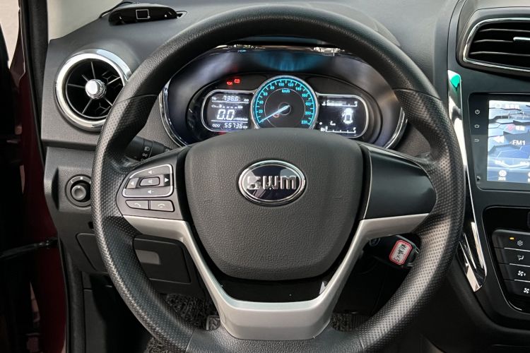 Used SWM X3 2018 1.5L Manual Fashion Model