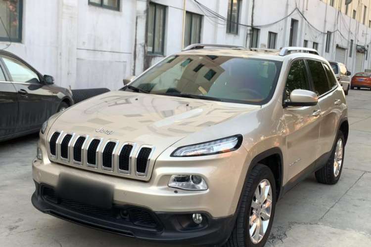 Used Jeep Cherokee 2014 2.4L Luxury Edition