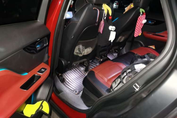 Used Jaguar F-PACE 2016 2.0T Two-Wheel-Drive R-Sport Sport Edition