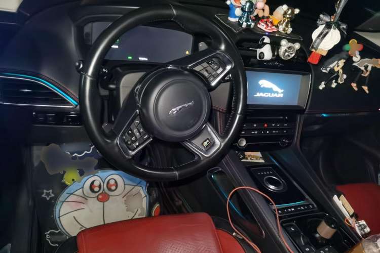 Used Jaguar F-PACE 2016 2.0T Two-Wheel-Drive R-Sport Sport Edition