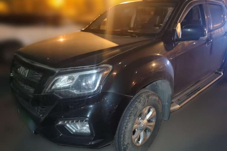 Used Isuzu JLM 2020 2.4T Two-Wheel Drive Gasoline Leading-Edge Version with National VI Emission Standards Standard Wheelbase 4K22D4T