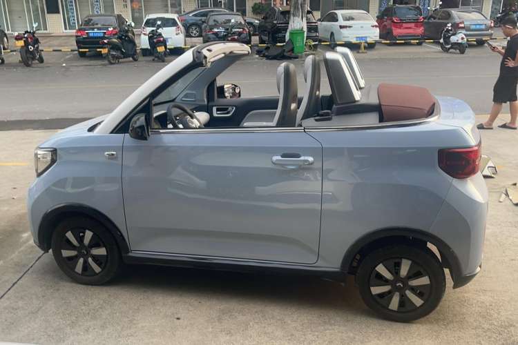 Used Wuling Hongguang MINIEV 2022 Convertible Model
