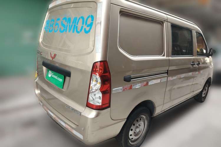 Used Wuling Rongguang 2019 1.2L S Van Standard Model with 5 Seats