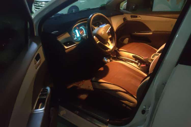 Used Chevrolet Lova RV 2016 1.5L Automatic Comfort Edition Driver Seat