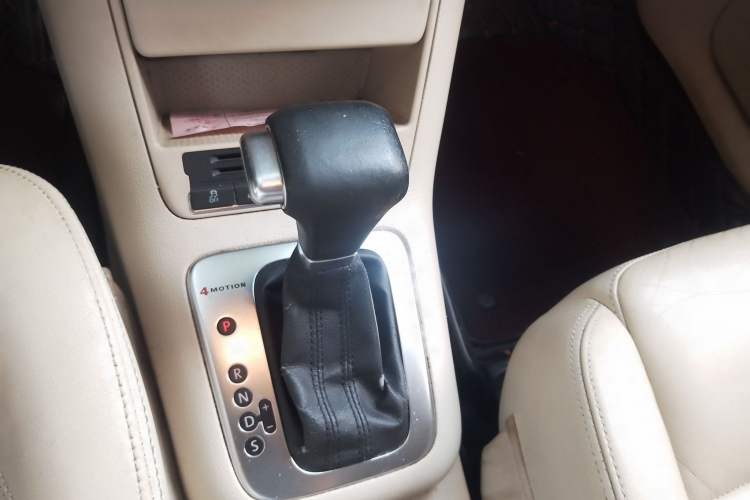 Used Volkswagen Tiguan 2009 2.0 TSI Luxury Edition Gear Lever