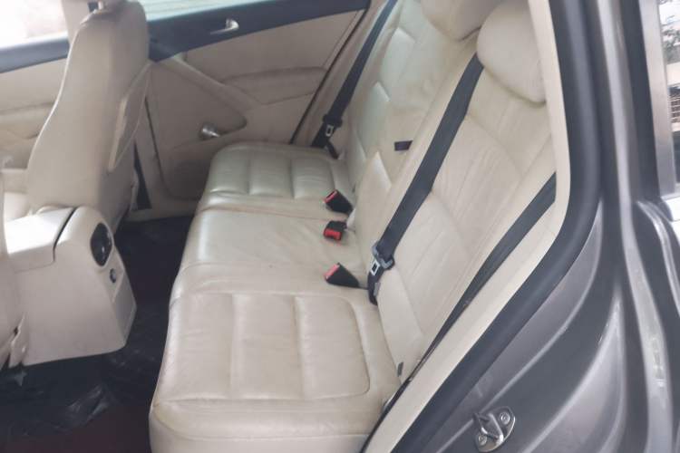 Used Volkswagen Tiguan 2009 2.0 TSI Luxury Edition Left Rear Seat