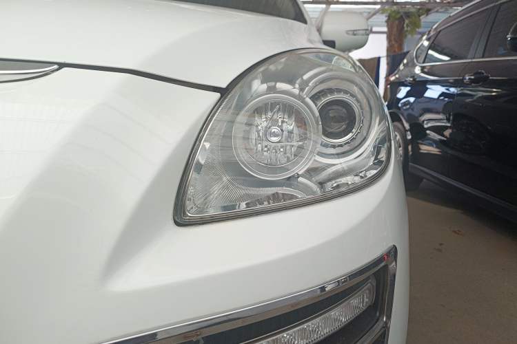 Used Luxgen Great 7 SUV 2013 Limited-Edition Sharp Model 2.2T Two-Wheel-Drive Smart Version