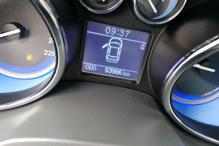 Used Chery E3 2013 1.5L Manual Fashion Model