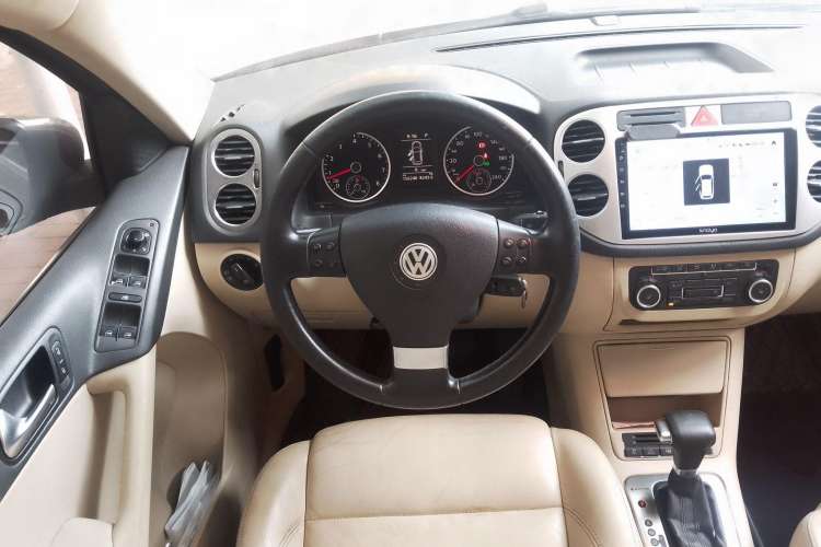 Used Volkswagen Tiguan 2009 2.0 TSI Luxury Edition Steering Wheel