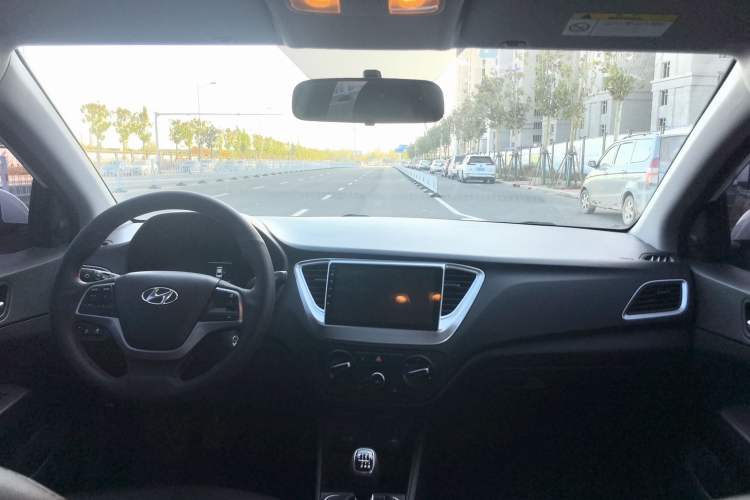 Used Hyundai Verna (new generation) 2020 1.4L Manual GLS Cool Edition