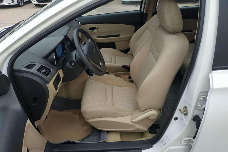 Used Chery E3 2013 1.5L Manual Fashion Model